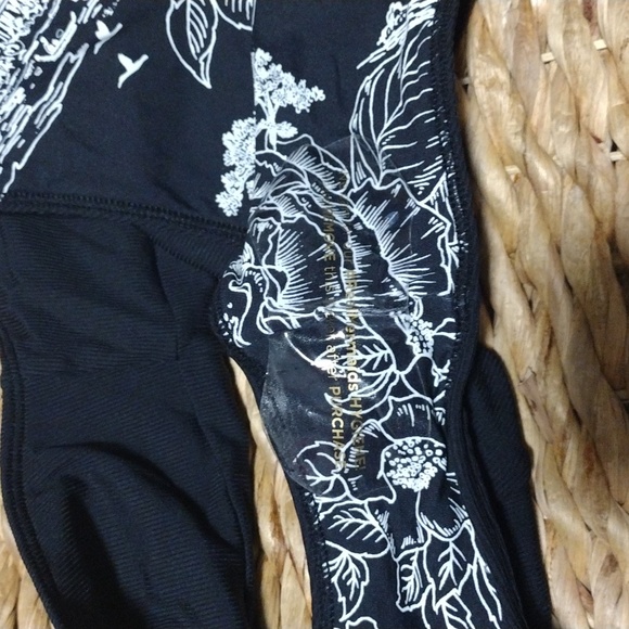 🆕 Maaji reversible Black and white swim bottom - Picture 7 of 8